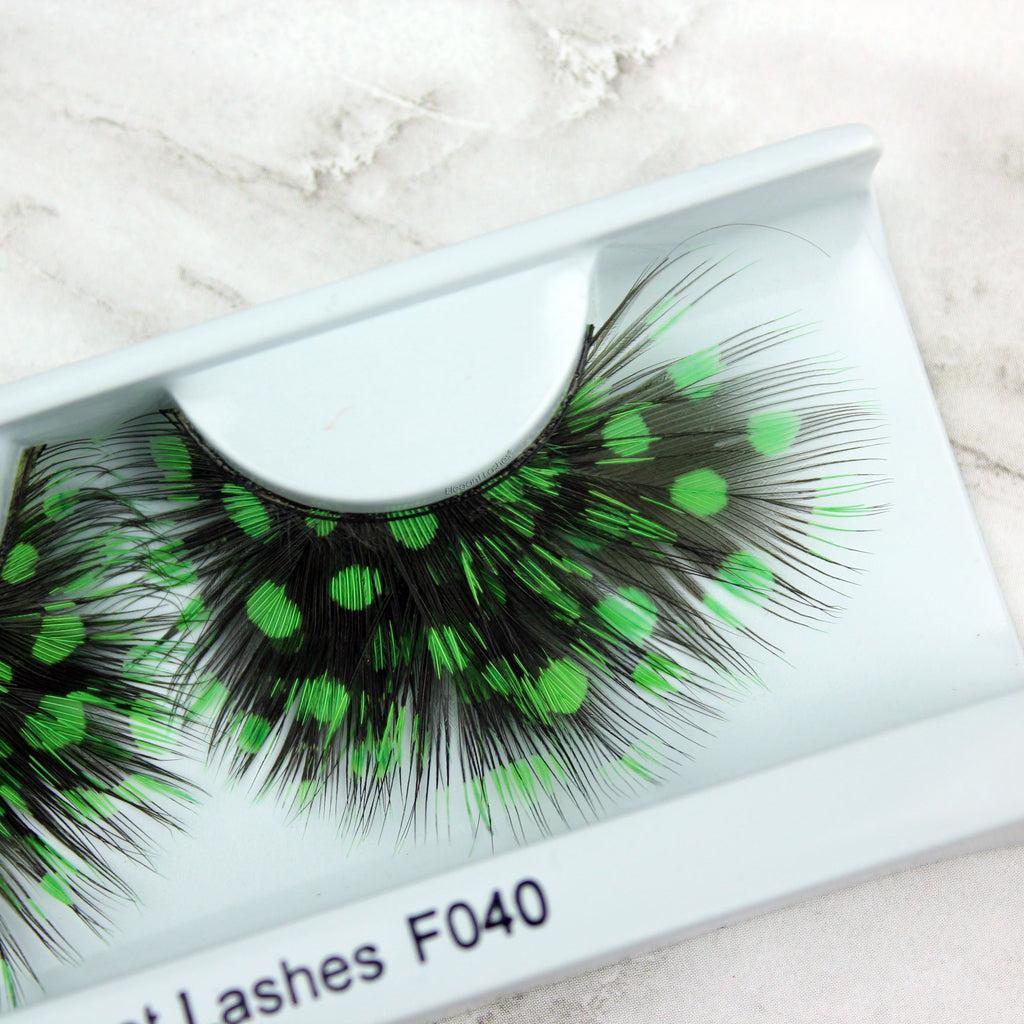 F040 Premium Feather Lashes